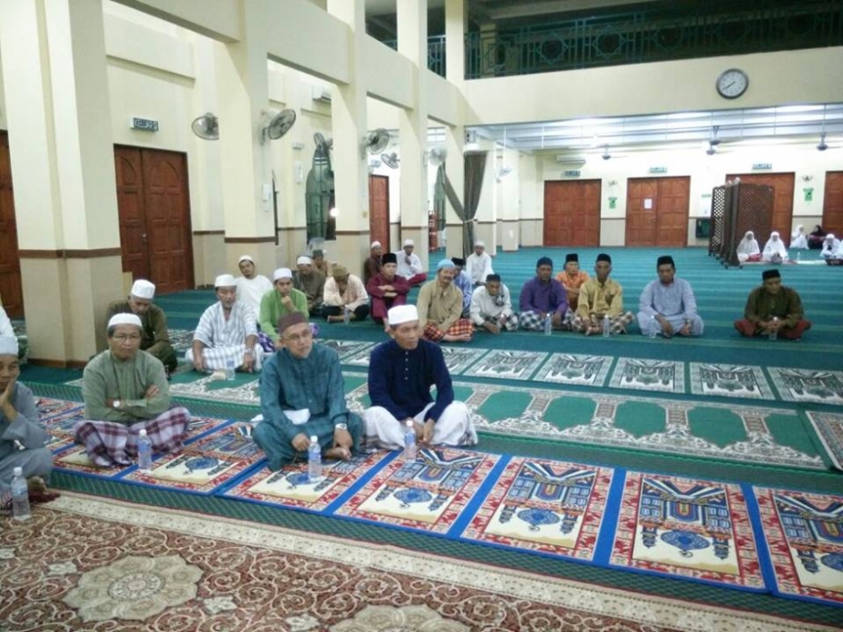 CERAMAH DI MASJID DARUL EHSAN, KG. HJ BAKI, KUCHING 